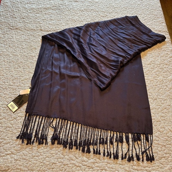 Nine West Scarf Navy Coastal Prep with Fringe Long & Wide 72” x 21” - Picture 3 of 9